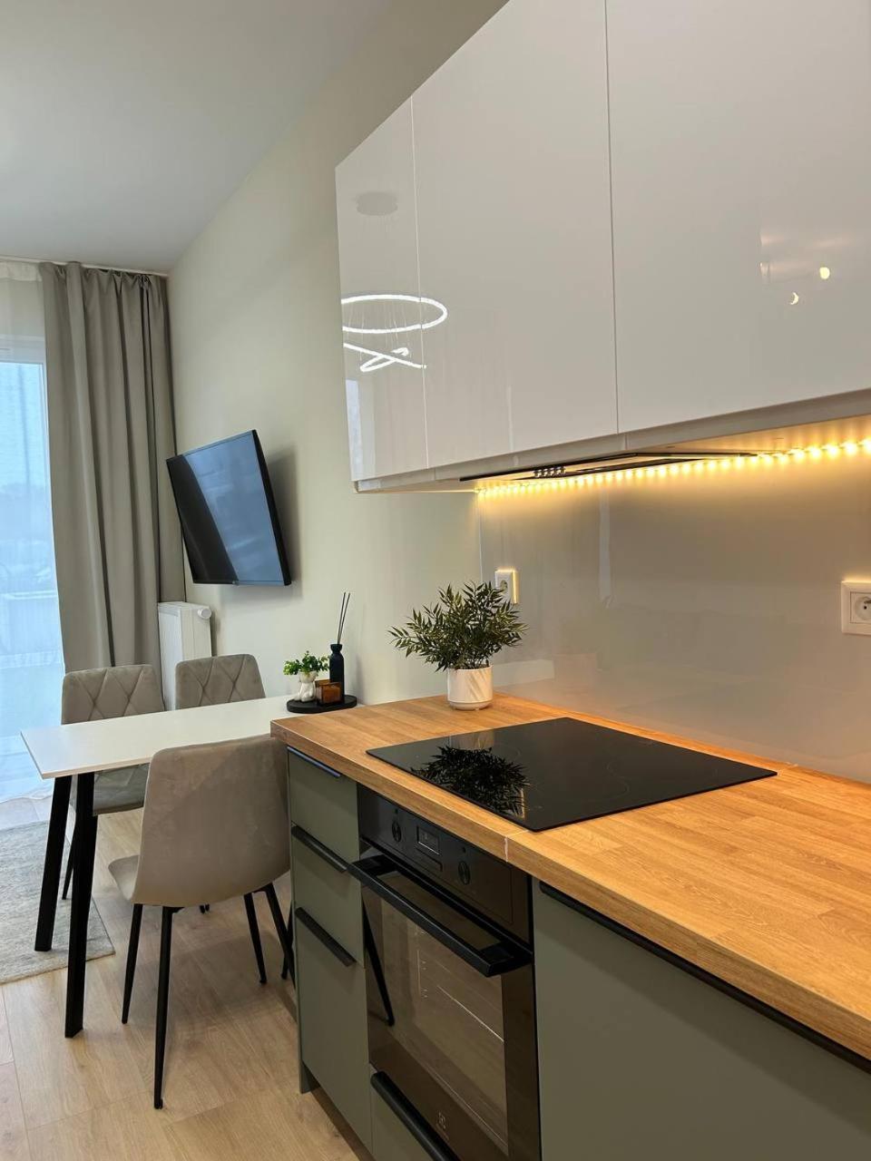 Warsaw Airport Apartment Extérieur photo